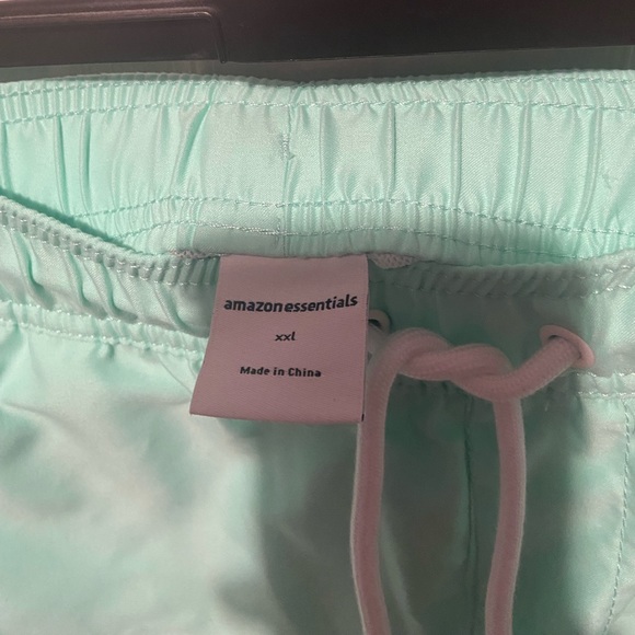 Amazon Essentials Swim Trunks - Picture 4 of 4